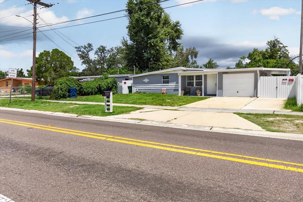 10905 N 22ND STREET, TAMPA, FL — photo 4 of 30