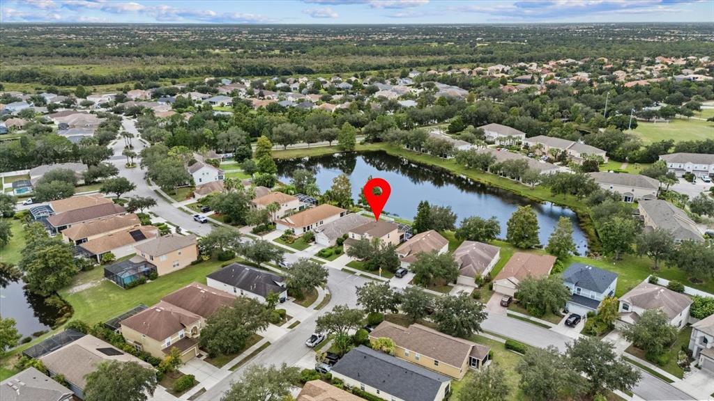 15302 SEAROBBIN DRIVE, LAKEWOOD RANCH, FL — photo 4 of 30