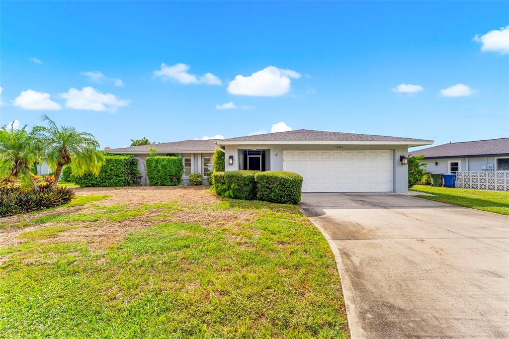 1602 CYPRESS POINT COURT, VENICE, FL — photo 3 of 30