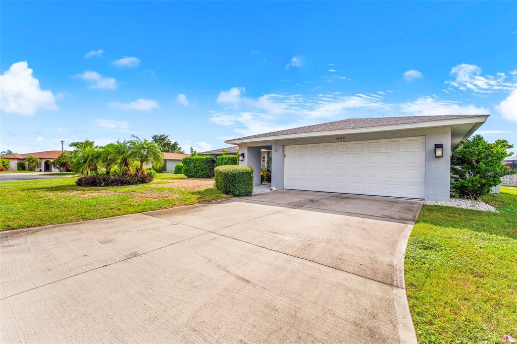 1602 CYPRESS POINT COURT, VENICE, FL — photo 4 of 30
