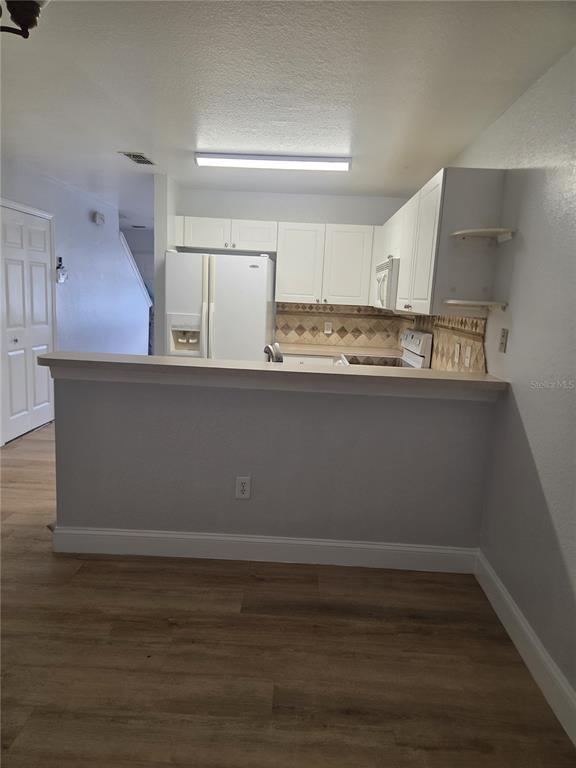 302 CERVANTES DRIVE, KISSIMMEE, FL — photo 5 of 25
