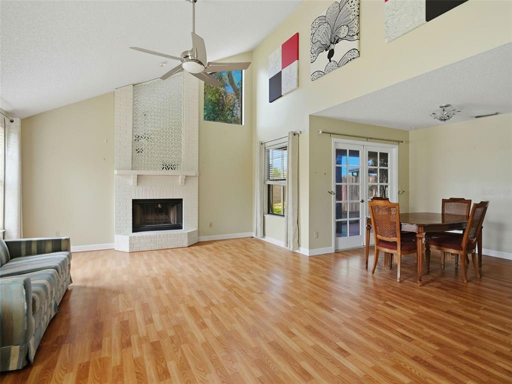 2184 SPRINGRAIN DRIVE, CLEARWATER, FL — photo 3 of 30