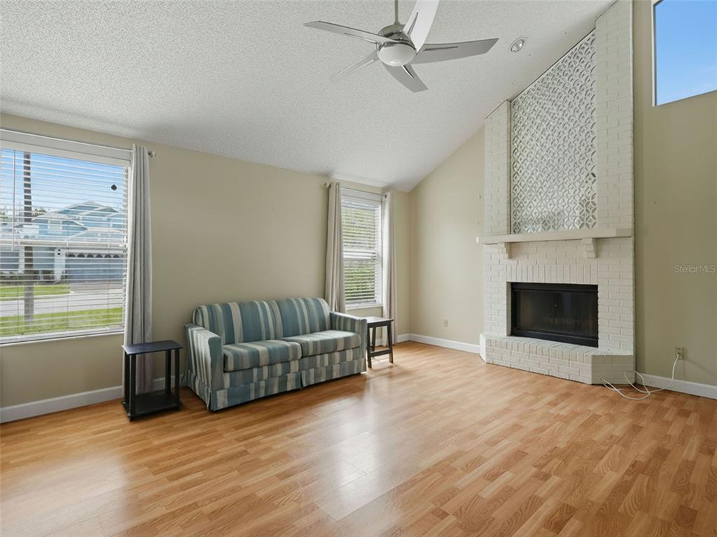 2184 SPRINGRAIN DRIVE, CLEARWATER, FL — photo 4 of 30