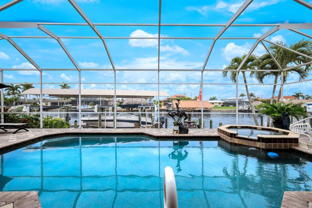 2047 SE 28TH TERRACE, CAPE CORAL, FL — photo 2 of 30
