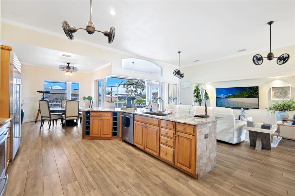 2047 SE 28TH TERRACE, CAPE CORAL, FL — photo 5 of 30