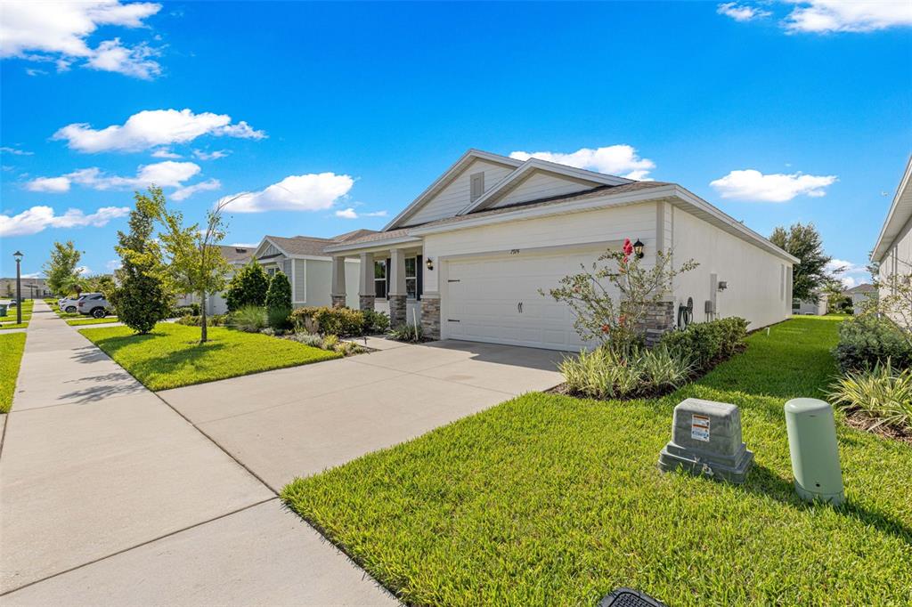 7974 PENROSE PLACE, WILDWOOD, FL — photo 2 of 30