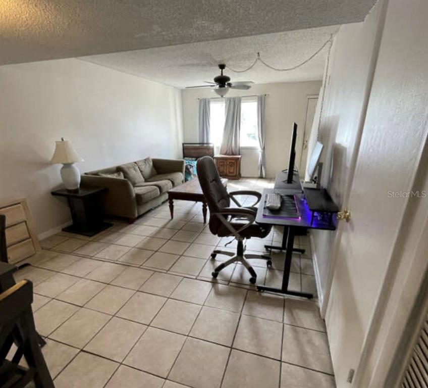 237 DEBORA COURT, ALTAMONTE SPRINGS, FL — photo 3 of 9