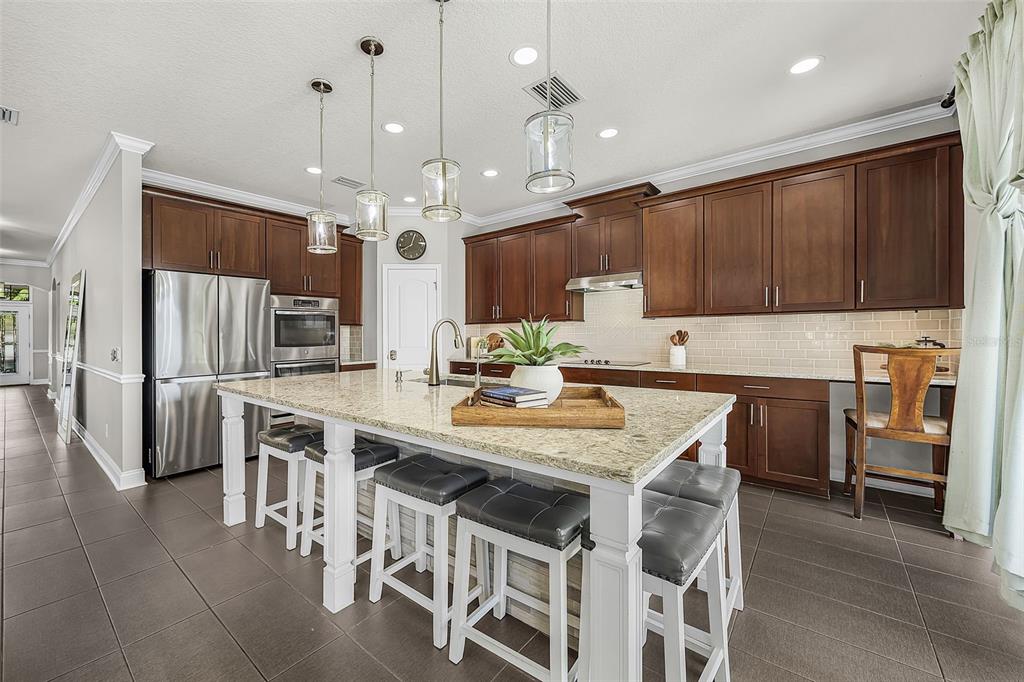 835 129TH STREET NE, BRADENTON, FL — photo 4 of 15