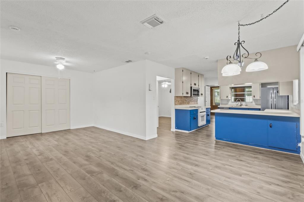 5318 17TH STREET W, BRADENTON, FL — photo 2 of 30