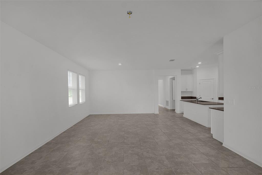 8967 CHIPPING SQUARE LANE, DAVENPORT, FL — photo 2 of 34