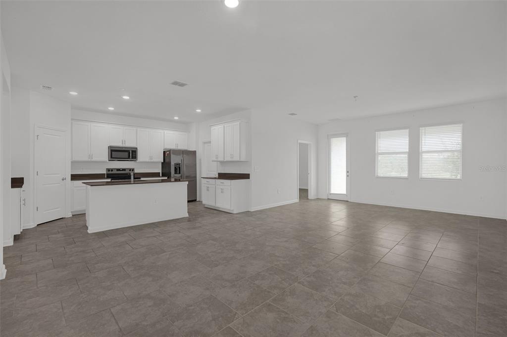 8967 CHIPPING SQUARE LANE, DAVENPORT, FL — photo 3 of 34