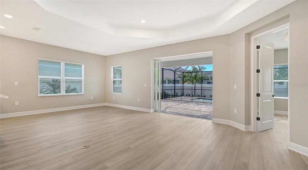 8201 SCARLETBUSH DRIVE, SARASOTA, FL — photo 5 of 30