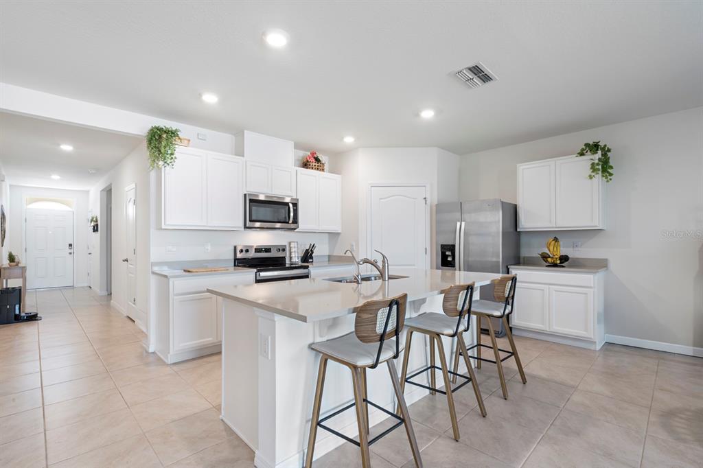 933 AMBLESIDE DRIVE, HAINES CITY, FL — photo 4 of 25