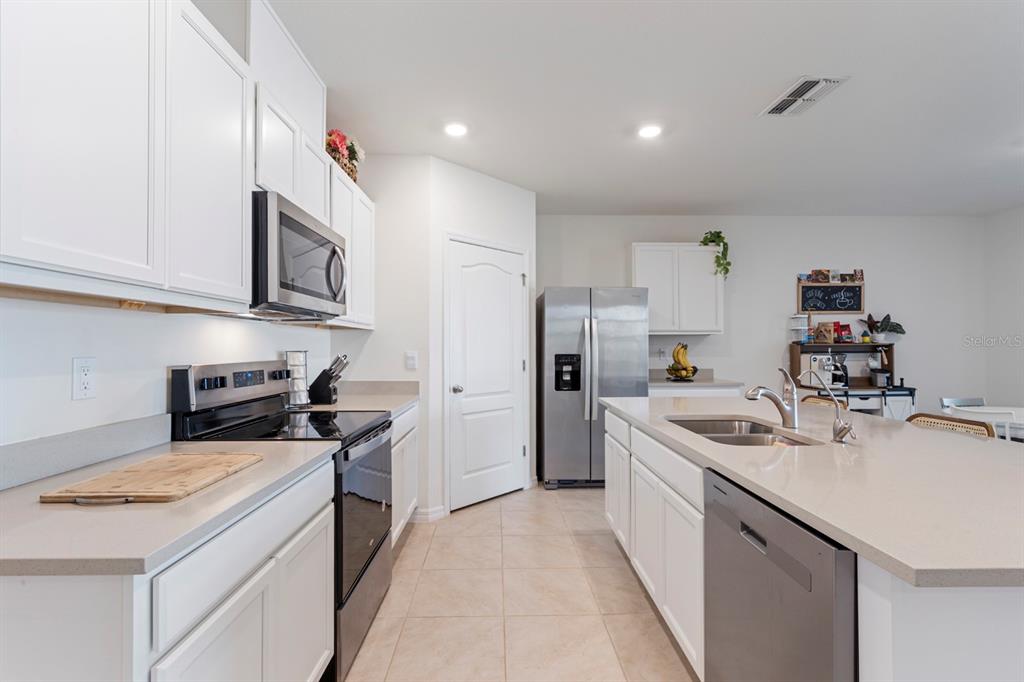 933 AMBLESIDE DRIVE, HAINES CITY, FL — photo 5 of 25