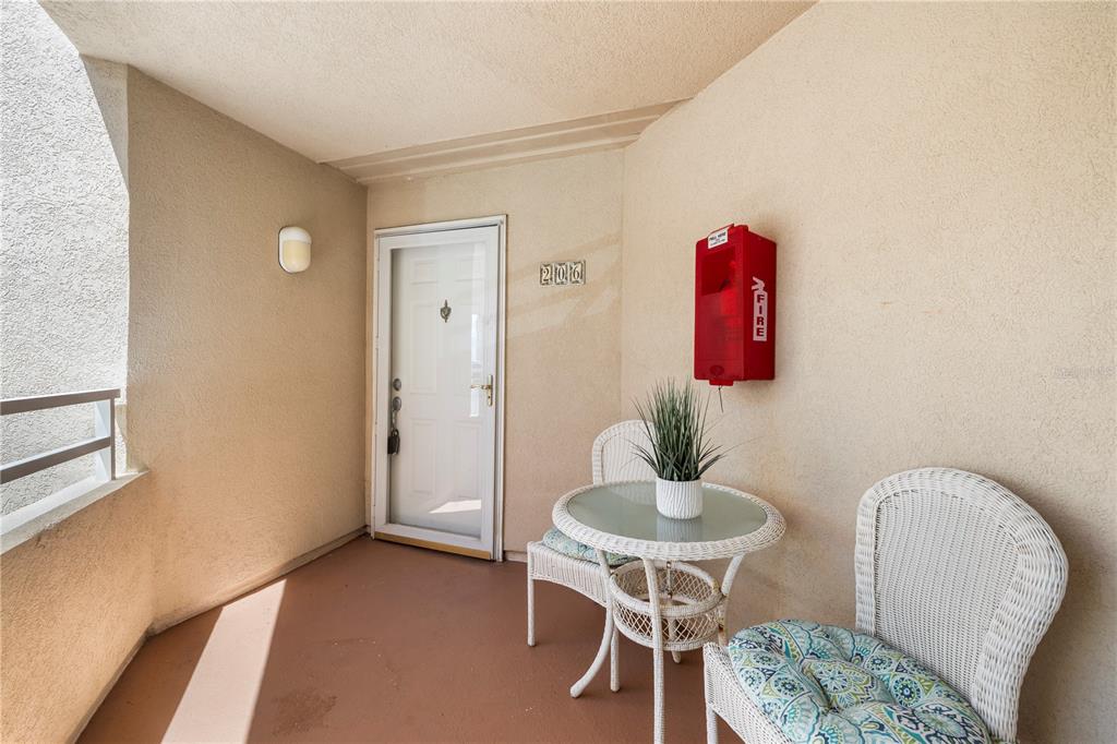 6100 BAHIA DEL MAR CIRCLE UNIT 206, ST PETERSBURG, FL — photo 4 of 30