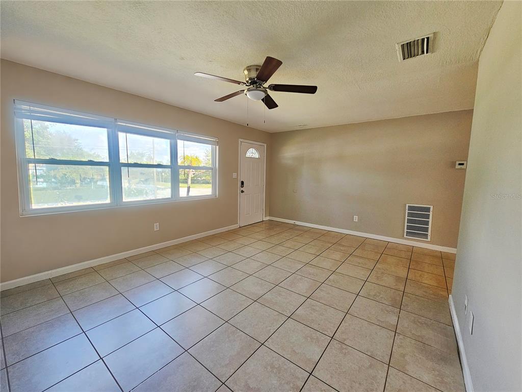 308 EVELYN AVENUE, CLEARWATER, FL — photo 2 of 17