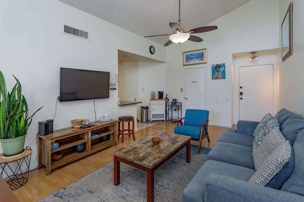 3676 SOUTHPOINTE DRIVE UNIT U2, ORLANDO, FL — photo 4 of 24