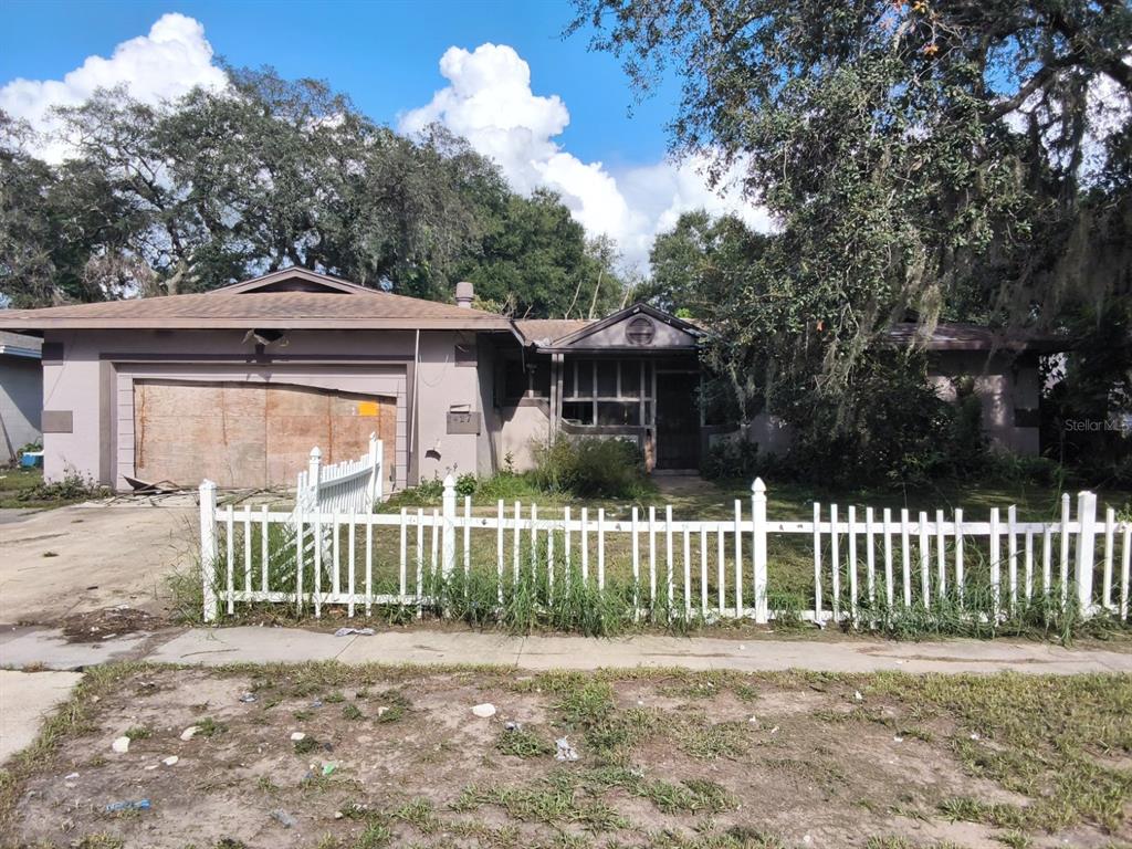 2427 LOCKE AVENUE