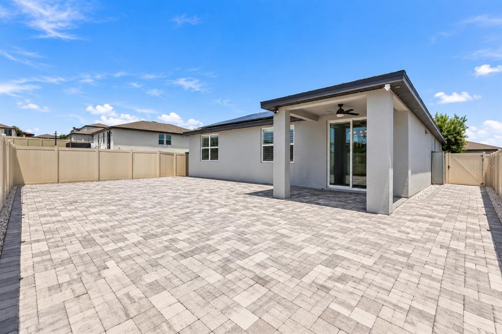 1282 CITRUS LANDINGS BOULEVARD, DAVENPORT, FL — photo 3 of 28