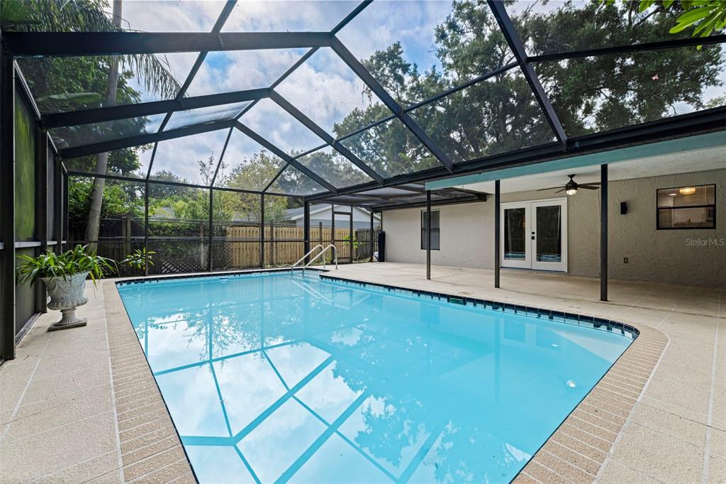 1671 CASTLEWOOD LANE, PALM HARBOR, FL — photo 3 of 30