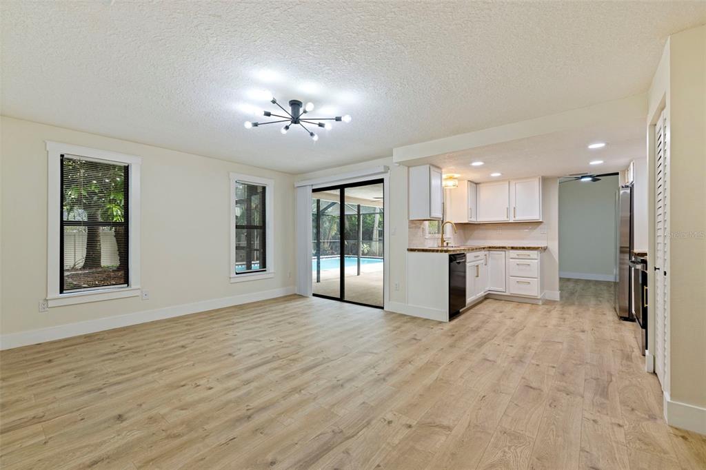 1671 CASTLEWOOD LANE, PALM HARBOR, FL — photo 5 of 30