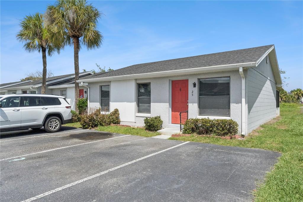 25 LAKE VILLA WAY