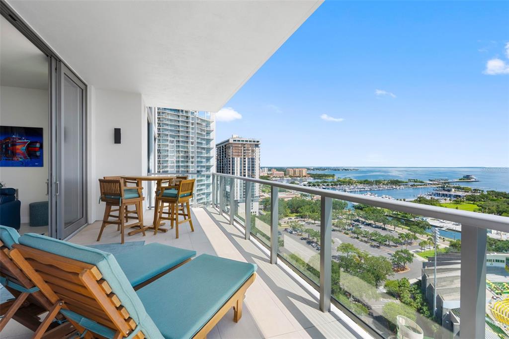 301 1ST STREET S UNIT 1902