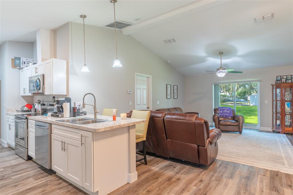 3056 MAGNOLIA STREET, ZOLFO SPRINGS, FL — photo 5 of 30