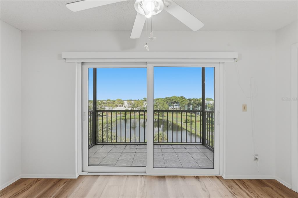 8174 TERRACE GARDEN DRIVE N UNIT 507, ST PETERSBURG, FL — photo 4 of 30