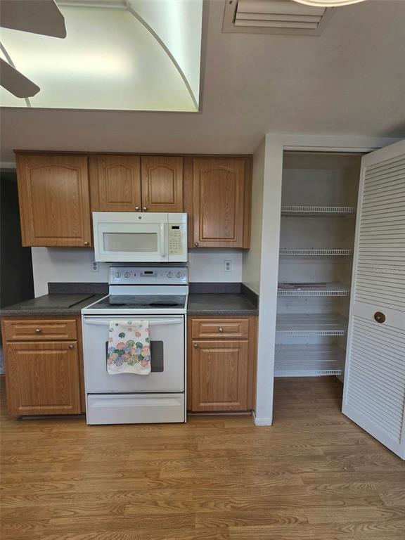10641 TONAPA LOOP, PORT RICHEY, FL — photo 4 of 25