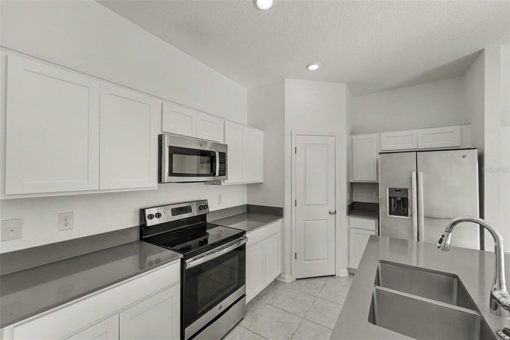 4311 BULL STREET, ST CLOUD, FL — photo 4 of 22