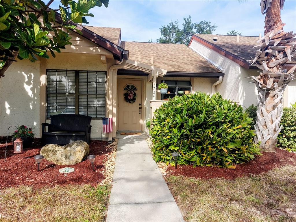 5724 BEAUMONT LOOP