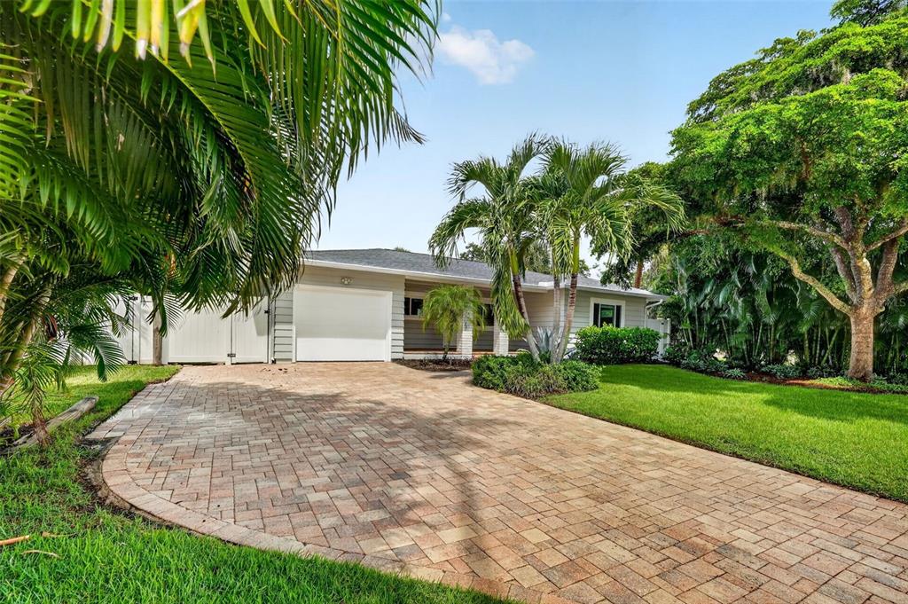 1965 HIBISCUS STREET, SARASOTA, FL — photo 4 of 30