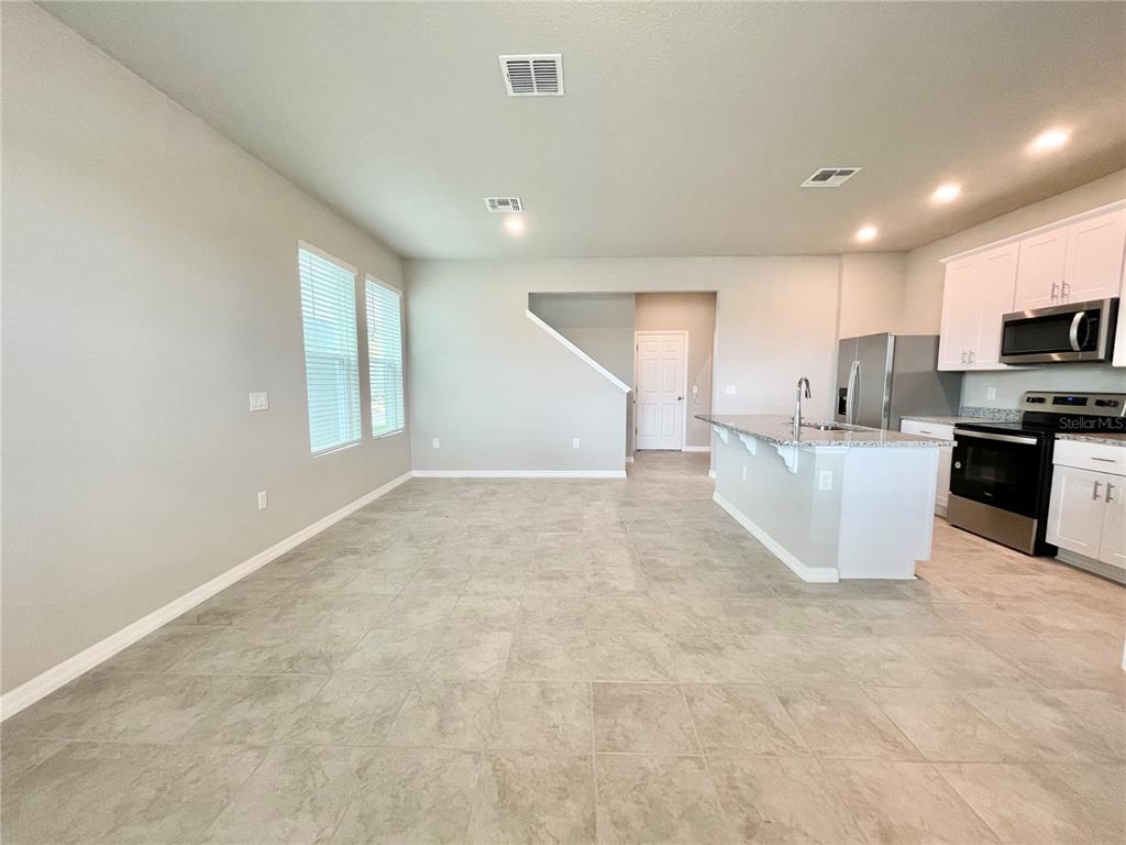332 S ZUNI ROAD, ST CLOUD, FL — photo 5 of 27