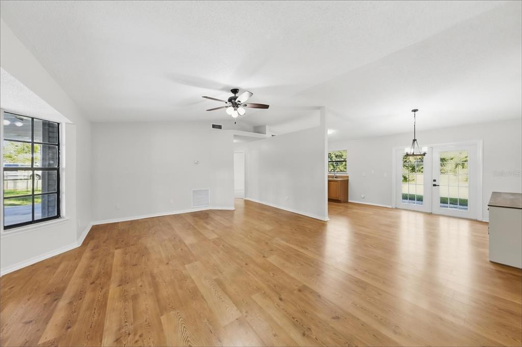 2727 BANYAN DRIVE, EDGEWATER, FL — photo 2 of 15