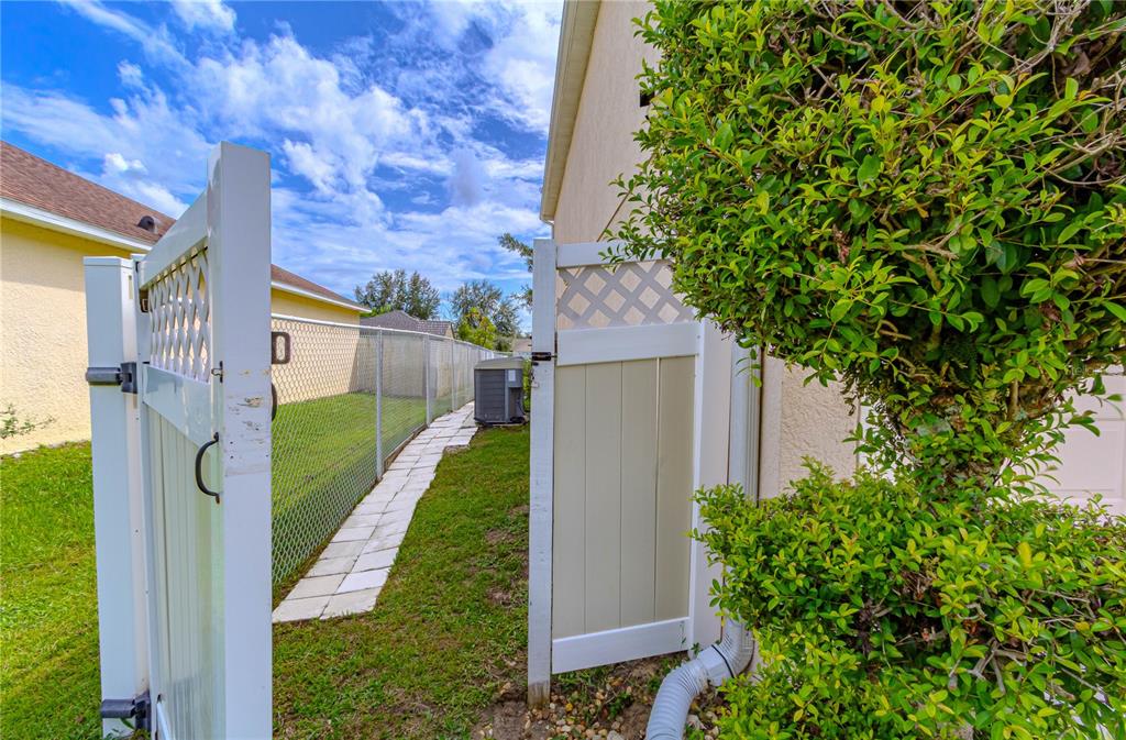 1100 SAINT MICHEL WAY, KISSIMMEE, FL — photo 4 of 30
