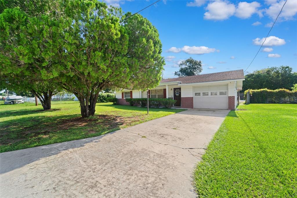 5914 WILSON DRIVE, ZEPHYRHILLS, FL — photo 2 of 30