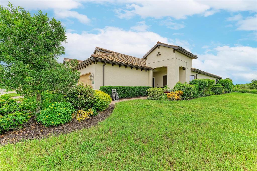 11125 MCDERMOTT COURT, ENGLEWOOD, FL — photo 4 of 30