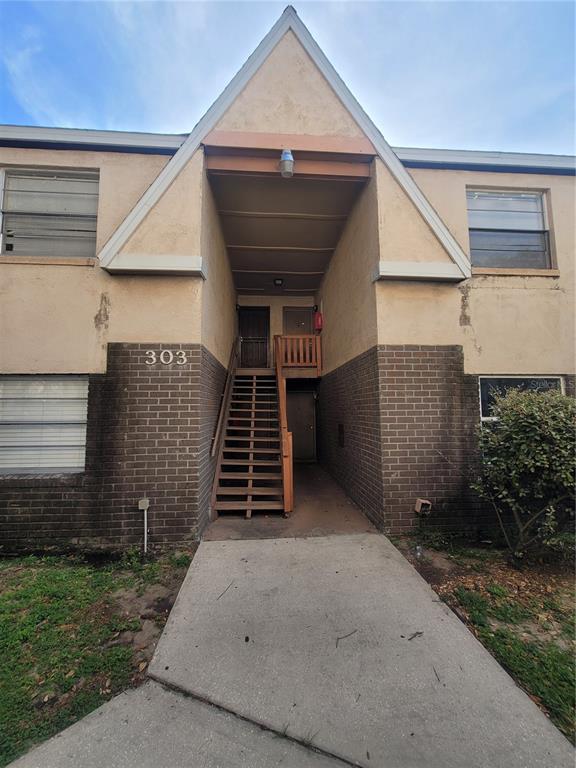 303 E WHITEHALL COURT UNIT C