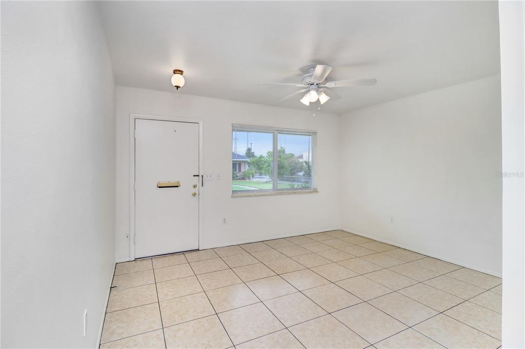 1309 WARWICK COURT, SUN CITY CENTER, FL — photo 3 of 22