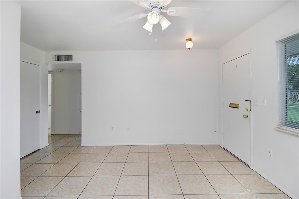 1309 WARWICK COURT, SUN CITY CENTER, FL — photo 4 of 22