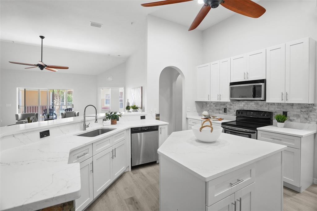 21019 SUNPOINT WAY UNIT #201, LUTZ, FL — photo 5 of 21