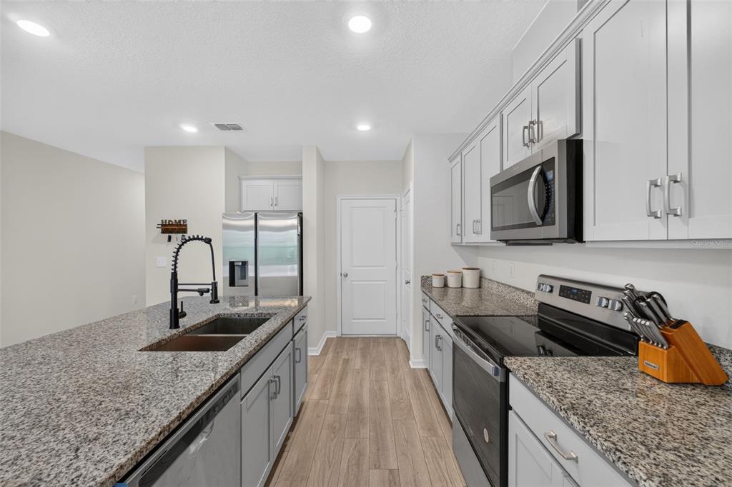 1405 MIRABELLA CIRCLE, DAVENPORT, FL — photo 5 of 30