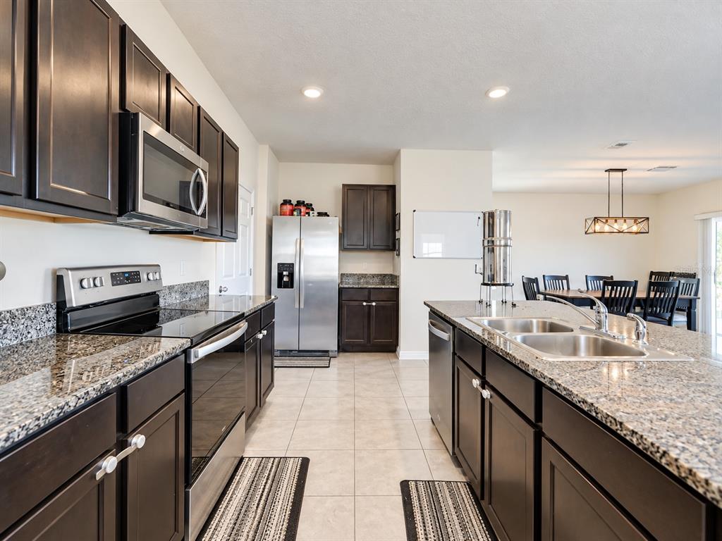 10940 TRAILING VINE DRIVE, TAMPA, FL — photo 3 of 19