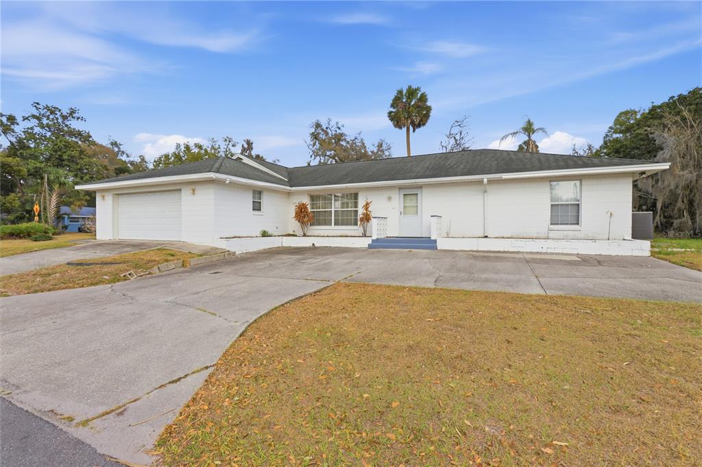 650 E VOORHIS AVENUE