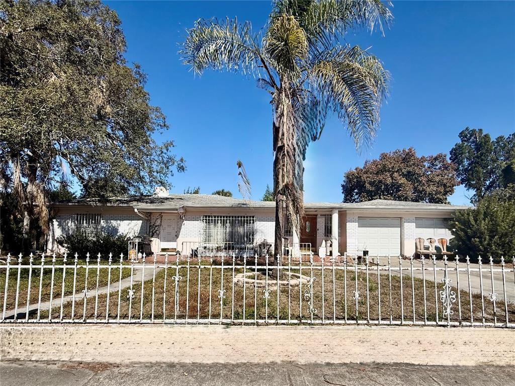 3206 E GIDDENS AVENUE
