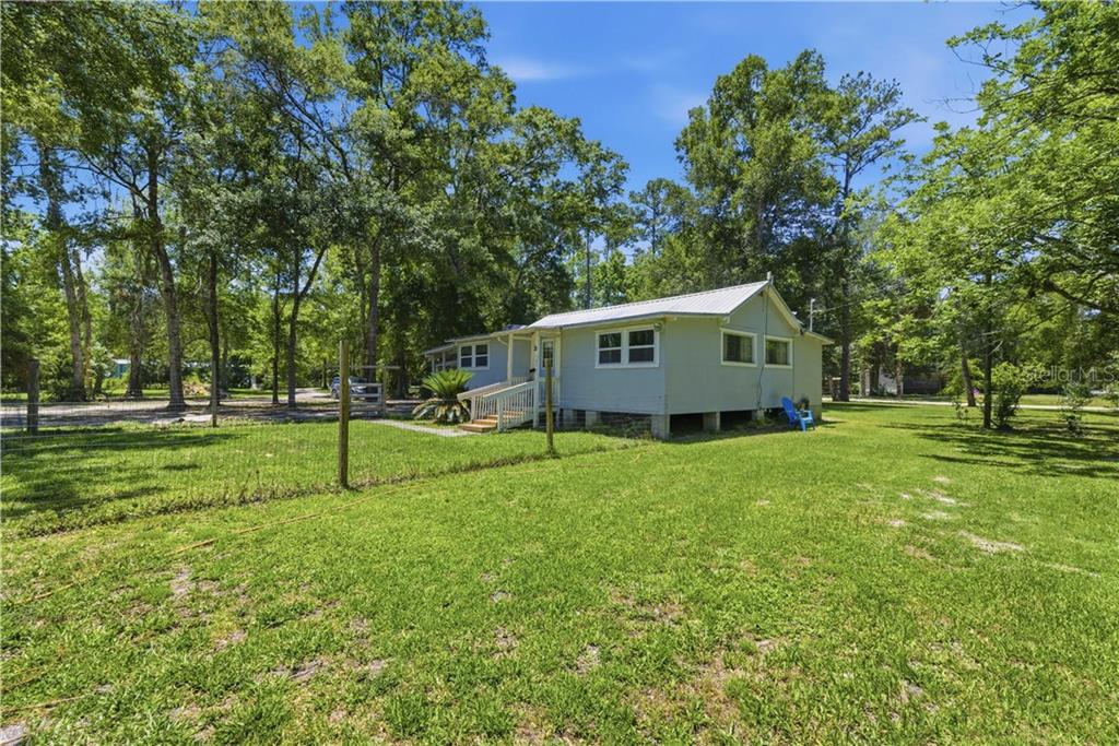 17631 SE 37th AVENUE, INGLIS, FL — photo 4 of 30