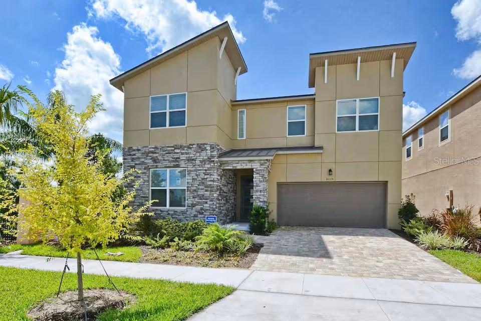 9015 SUNSHINE RIDGE LOOP