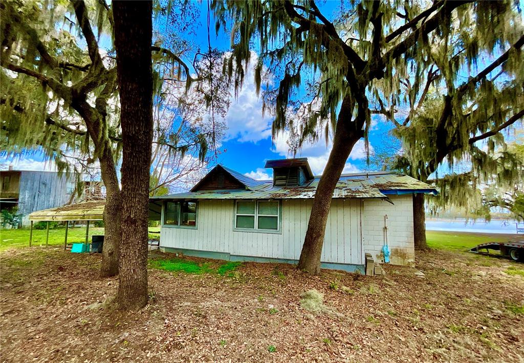 106 E SUNNYSIDE BEACH ROAD