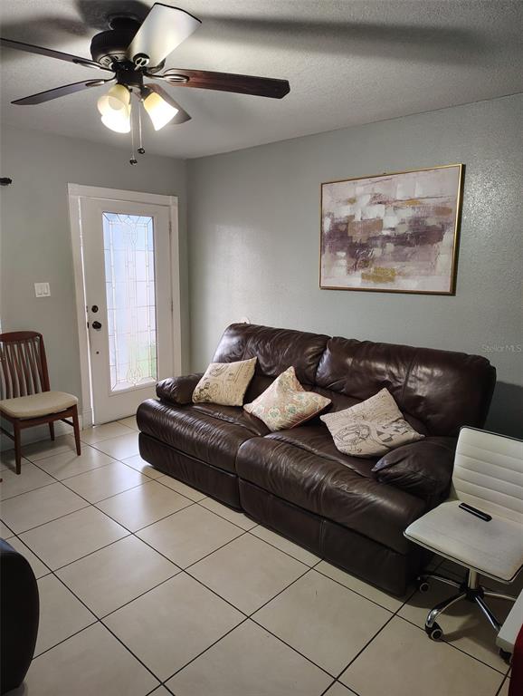 6913 BLOSSOM AVENUE, TAMPA, FL — photo 3 of 15